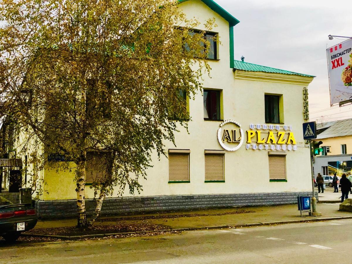 Alplaza Hotell Ustʼ-Kamenogorsk Eksteriør bilde